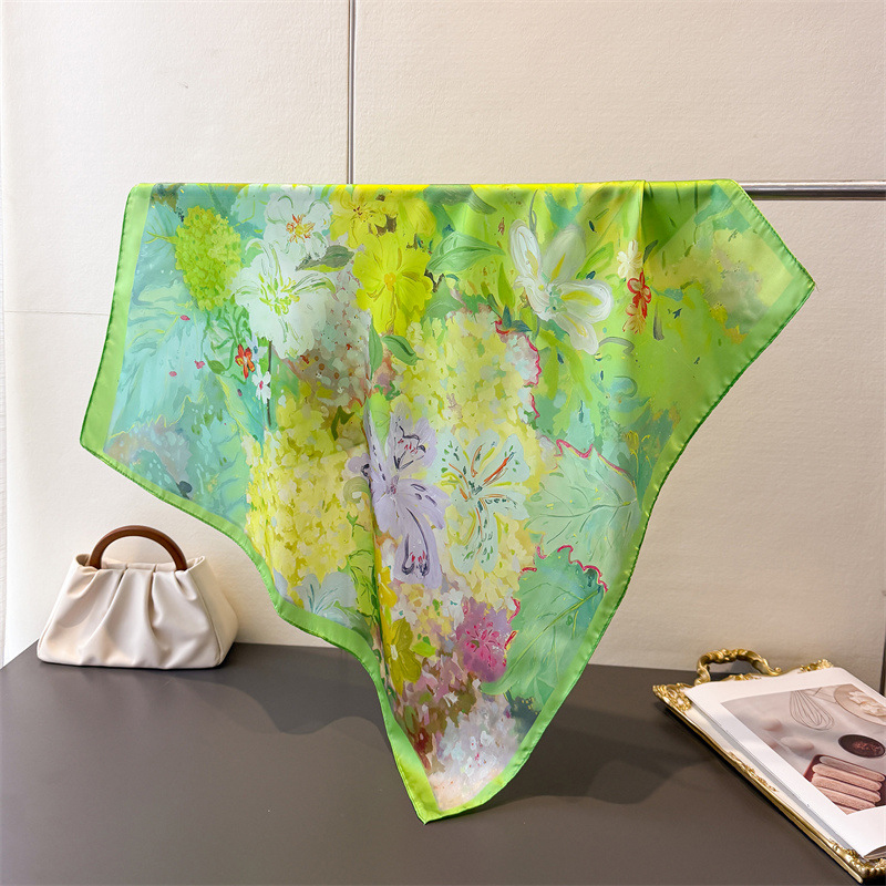 Foulard carré en soie 70x70cm  - Waist Trainer Women avis et prix